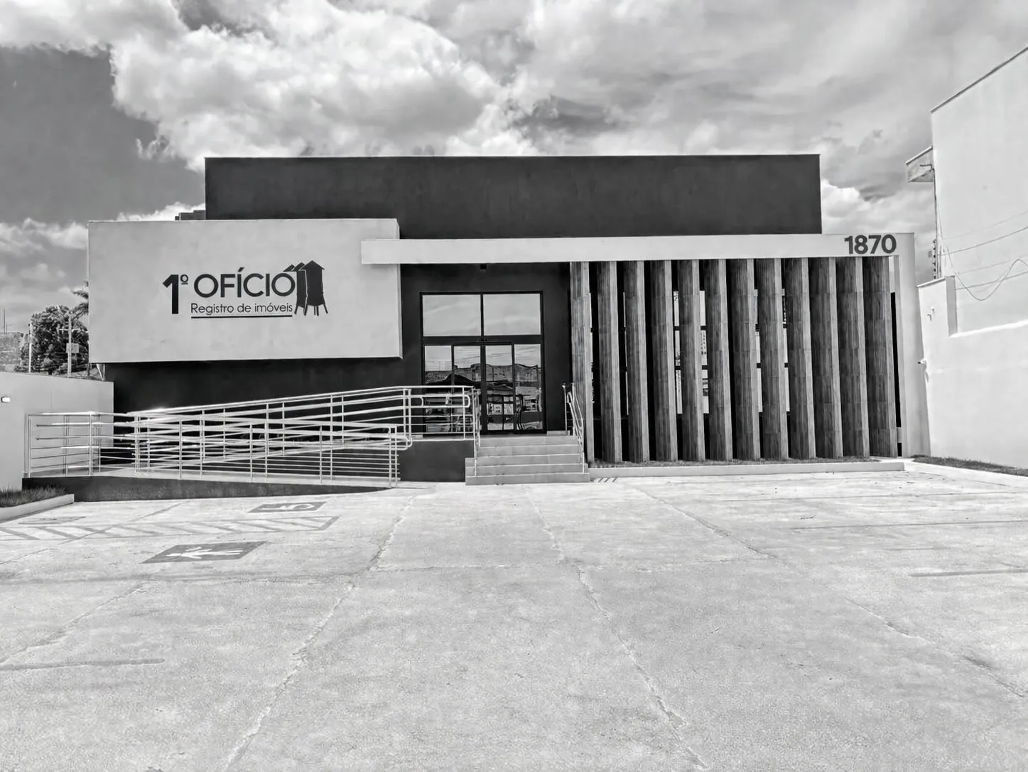 Fachada do 1º Ofício de Registro de Imóveis de Porto Velho — Rua Equador, 1870
